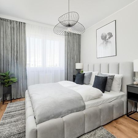Piekny Apartament Wichrowa - 2 Sypialnie Free Garage Wroclaw By Noclegi Renters 外观 照片